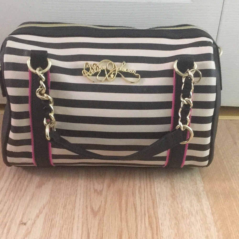 Gold Chains and Stripes